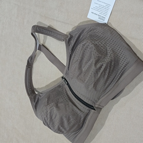 NWT-Victoria Sport Set - Picture 2 of 10